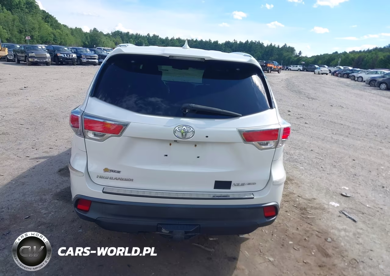 2015 Toyota Highlander Xle V6 VIN:5TDJKRFH4FS192576 - 16