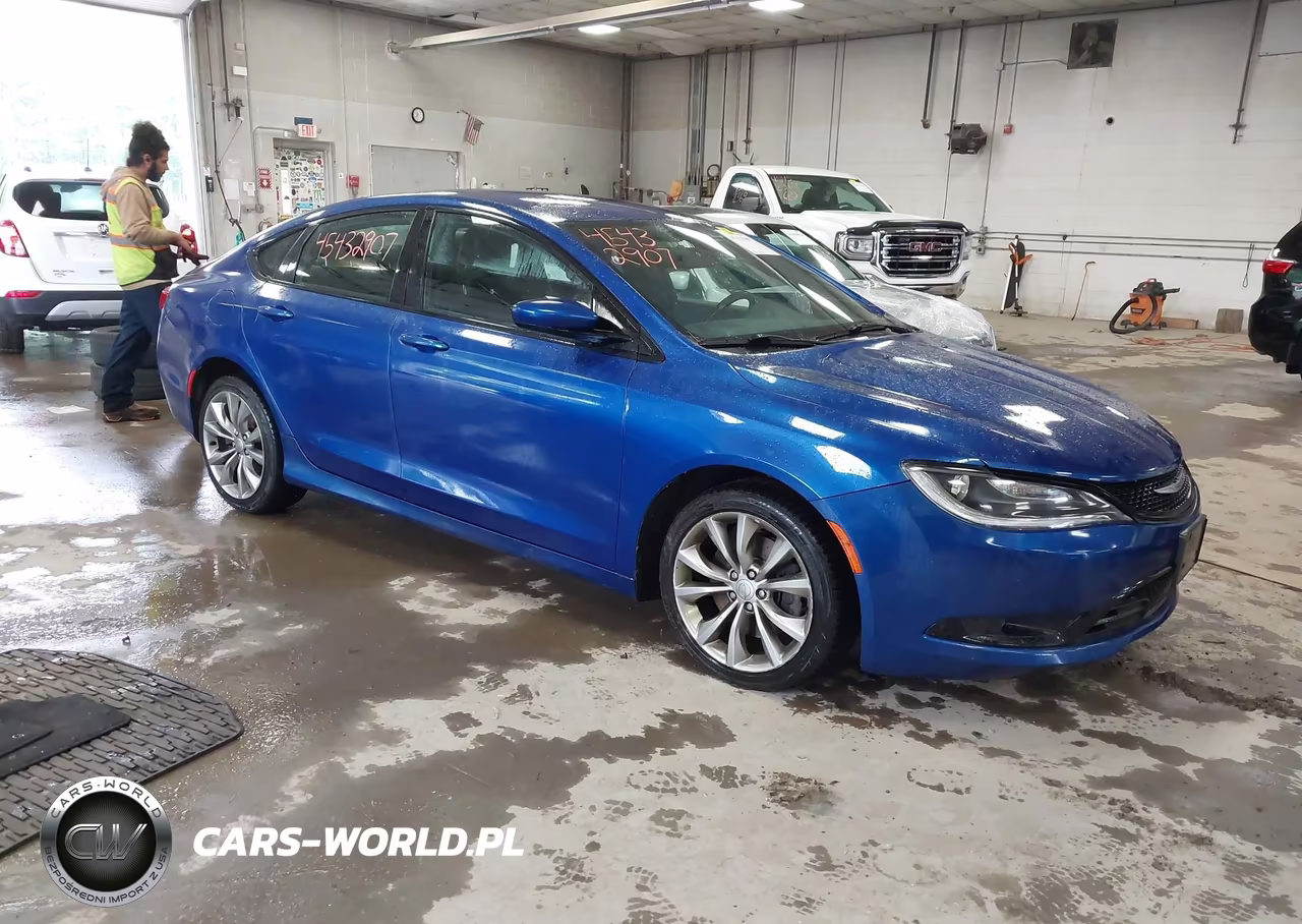 2015 Chrysler 200 S – zdjęcie 1 z 15