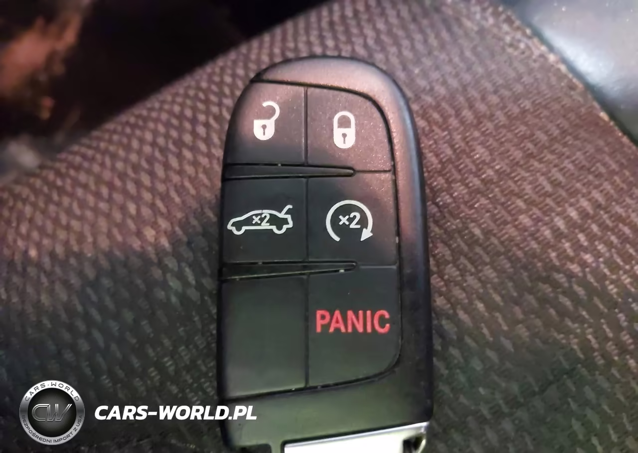 2015 Chrysler 200 S VIN:1C3CCCBG8FN528658 - 11