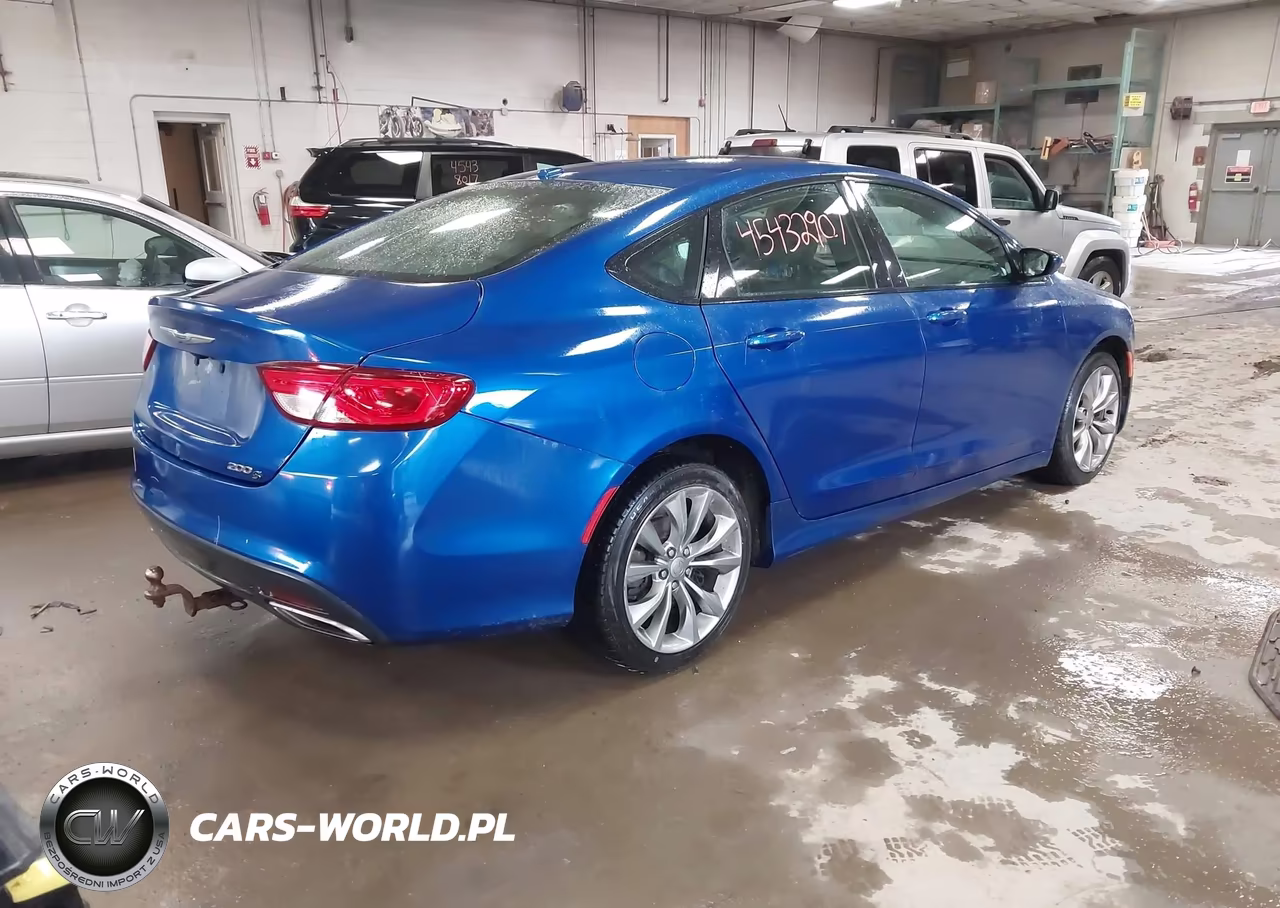 2015 Chrysler 200 S VIN:1C3CCCBG8FN528658 - 4
