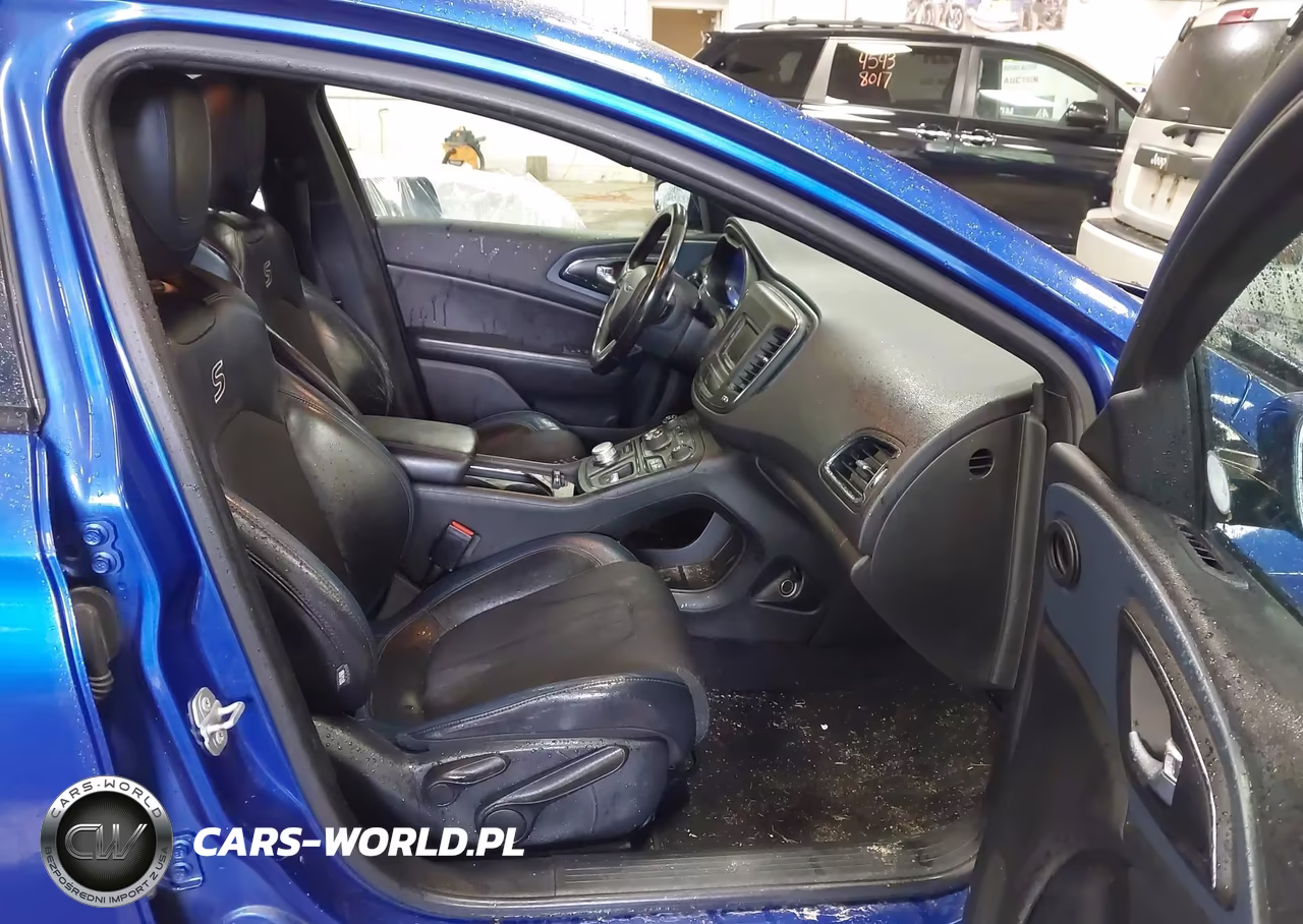 2015 Chrysler 200 S VIN:1C3CCCBG8FN528658 - 5