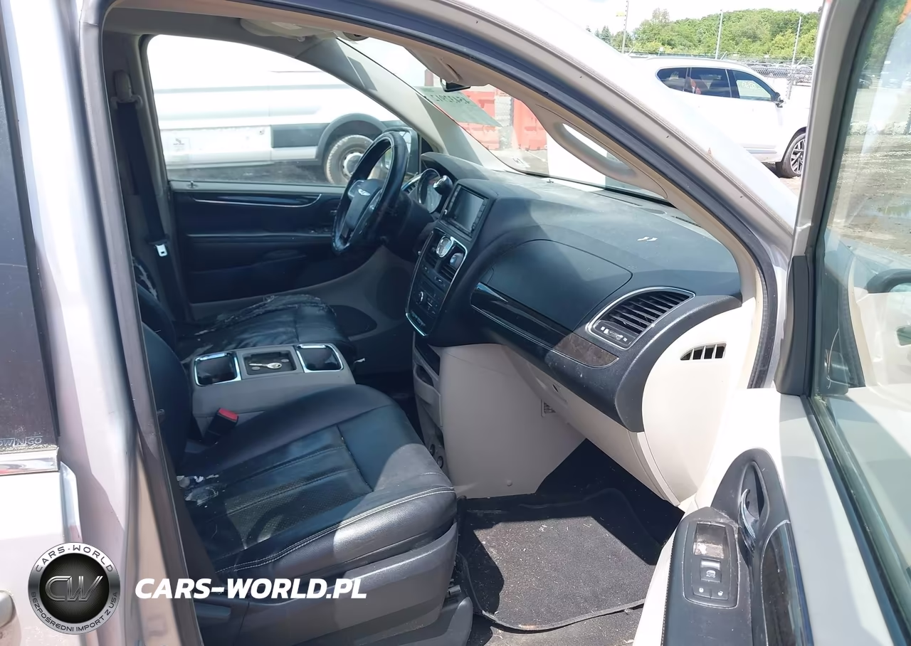 2012 Chrysler Town & Country Touring VIN:2C4RC1BG0CR309086 - 5