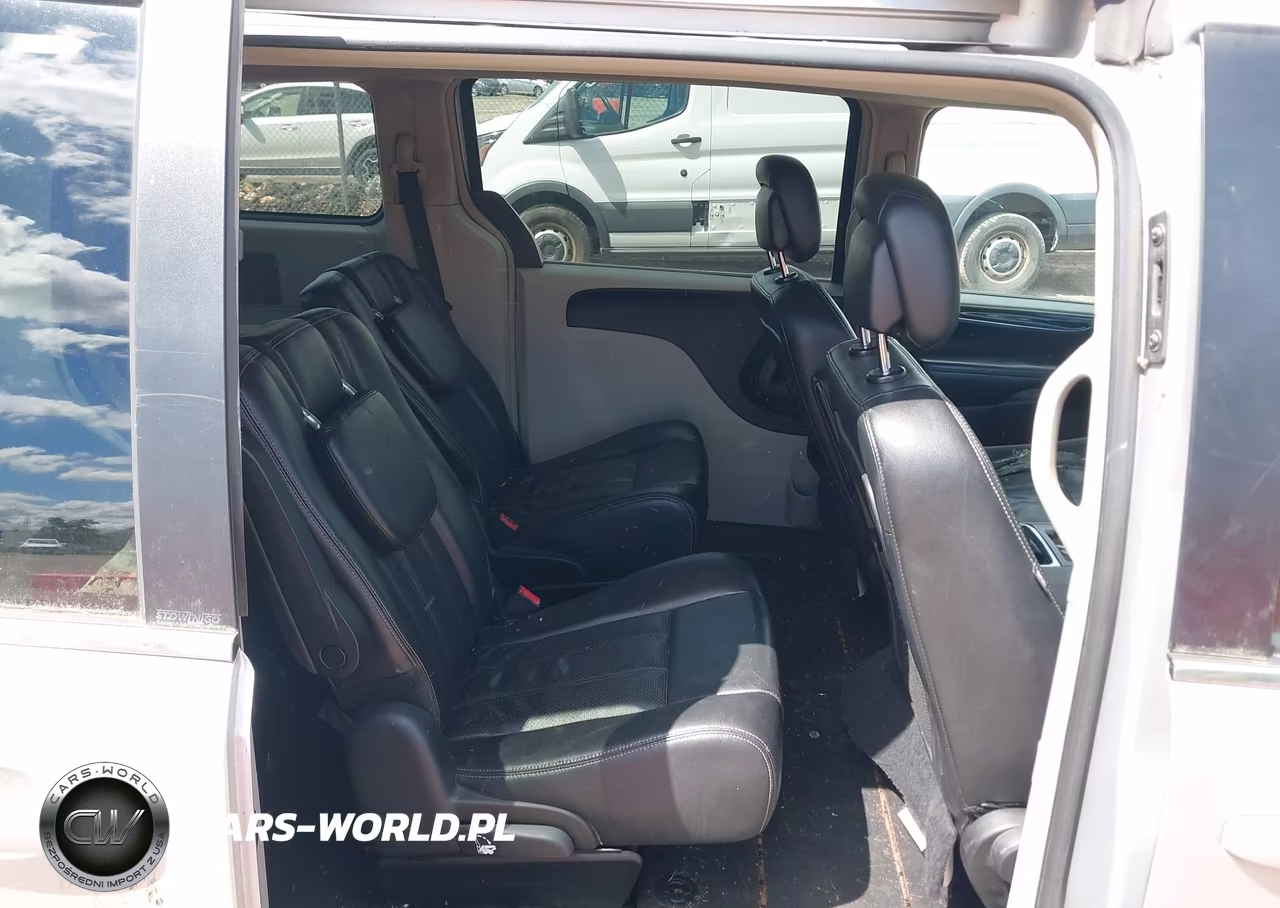 2012 Chrysler Town & Country Touring VIN:2C4RC1BG0CR309086 - 8