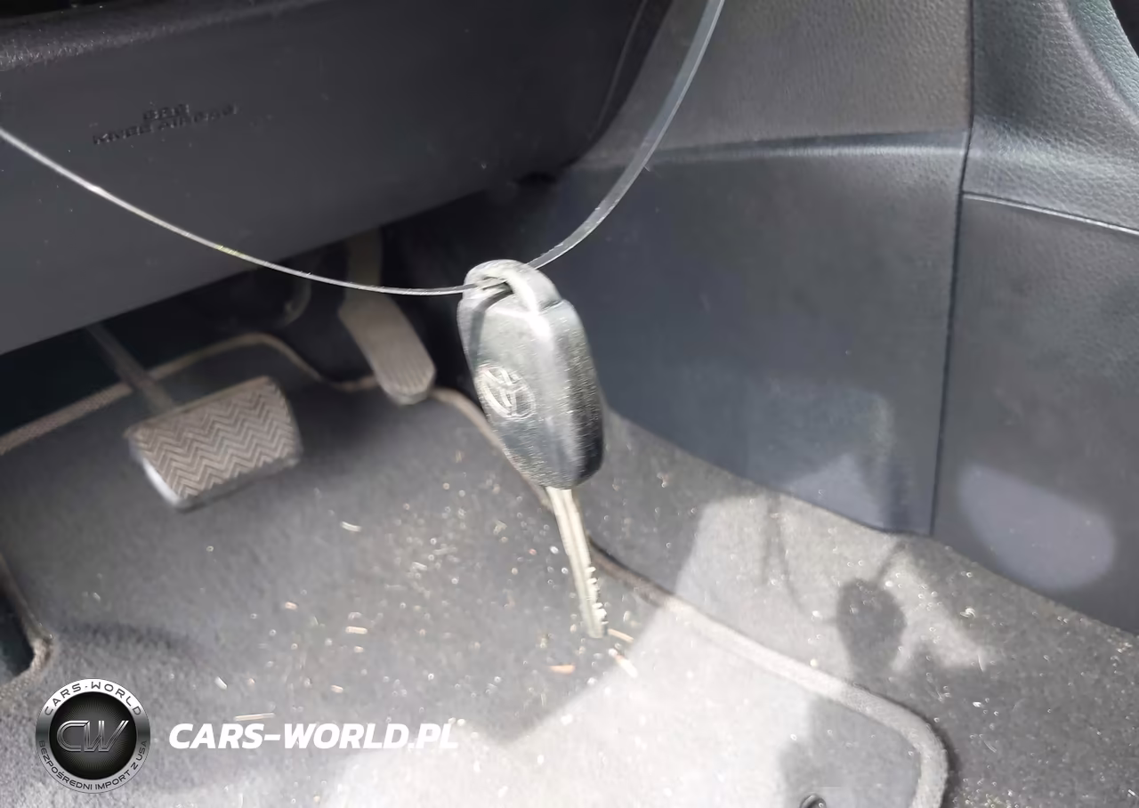2018 Toyota Corolla Le VIN:2T1BURHE1JC974255 - 11