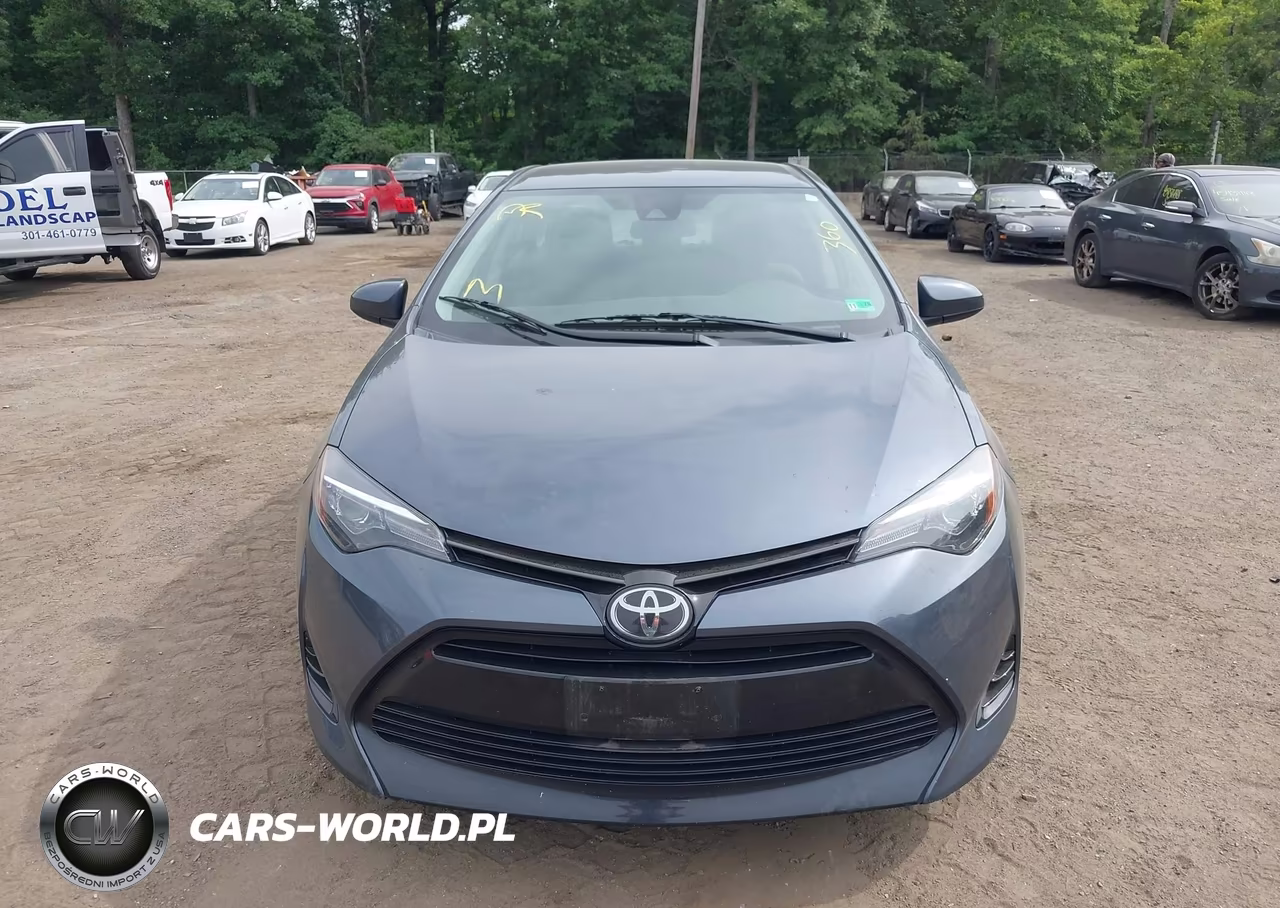 2018 Toyota Corolla Le VIN:2T1BURHE1JC974255 - 12