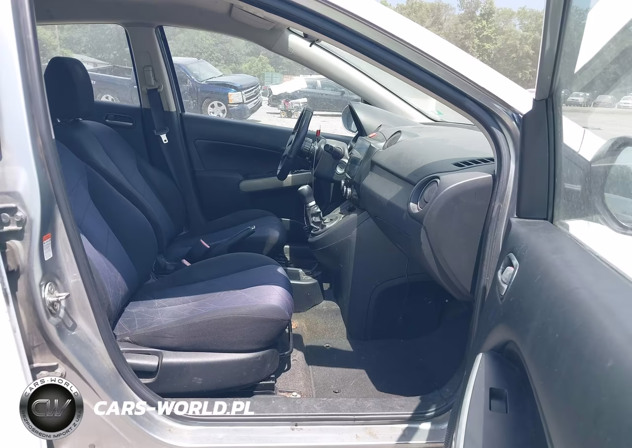 2011 Mazda Mazda2 Sport VIN:JM1DE1HZ7B0110087 - 5