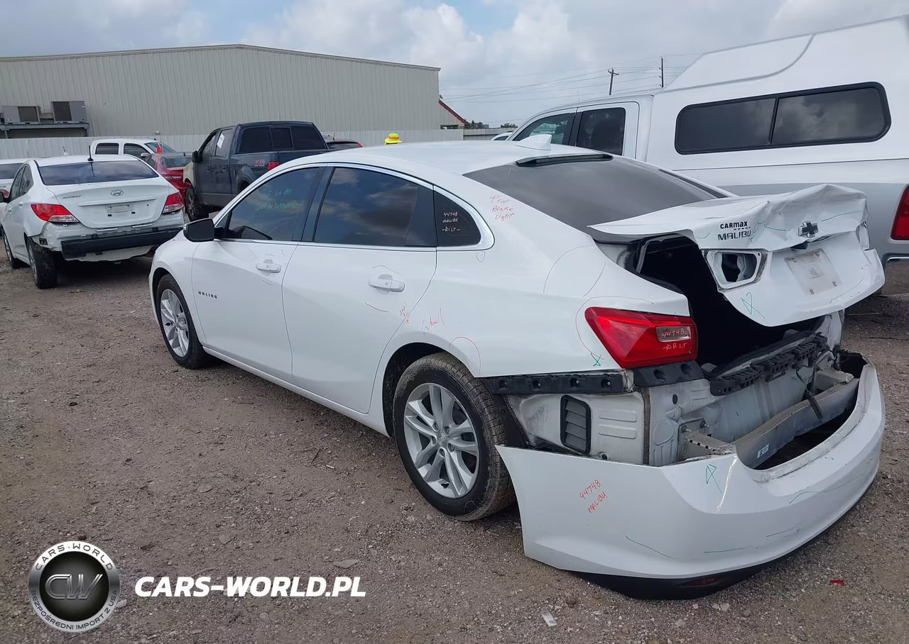 2018 Chevrolet Malibu Lt VIN:1G1ZD5ST6JF208035 - 3