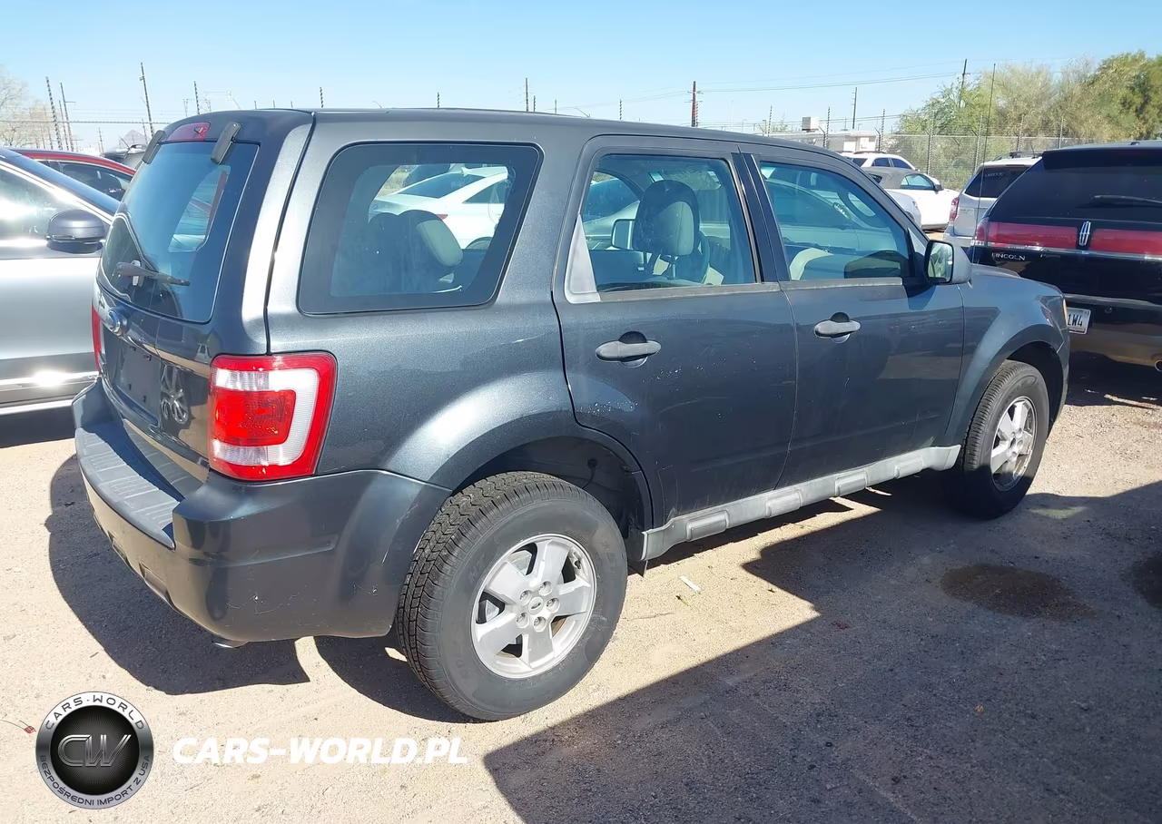 2009 Ford Escape Xls-Xls Manual VIN:1FMCU027X9KC60074 - 4