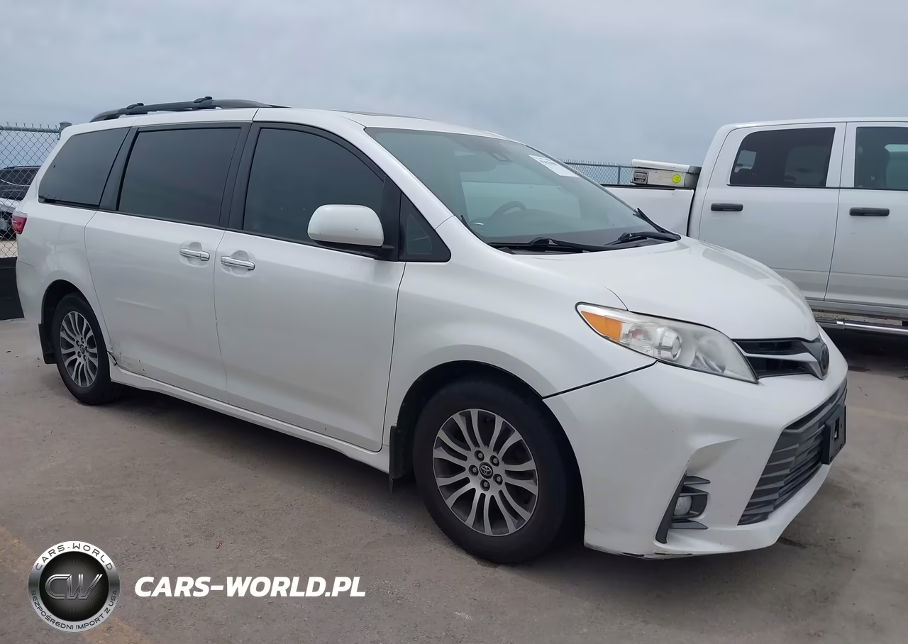 2018 Toyota Sienna Xle 8 Passenger
