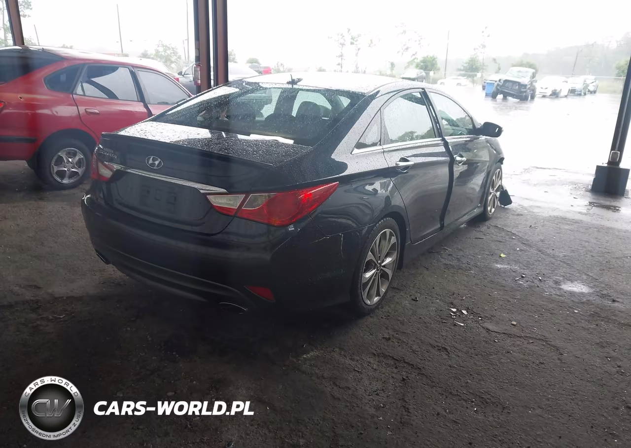 2014 Hyundai Sonata Se VIN:5NPEC4AC7EH889452 - 4