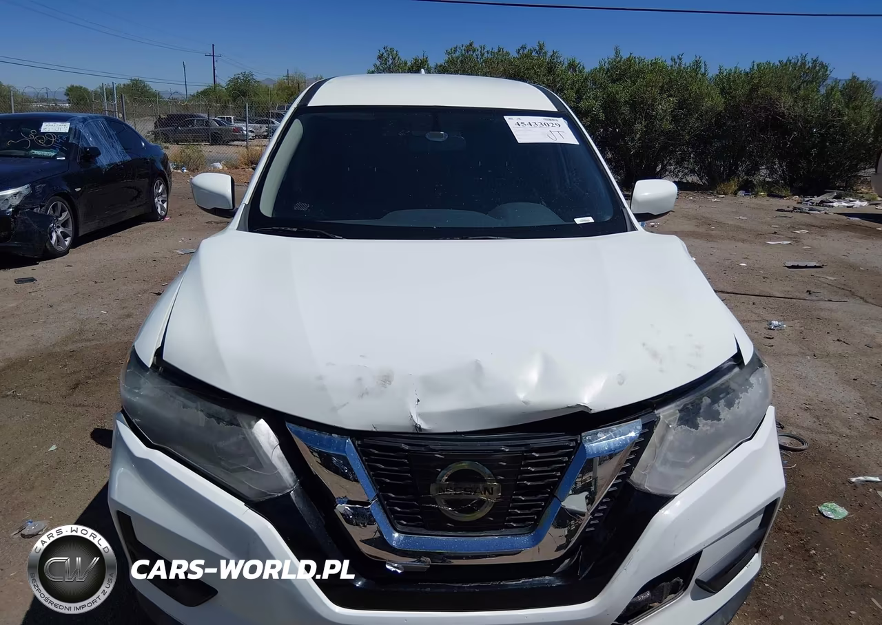 2017 Nissan Rogue S VIN:KNMAT2MT1HP608303 - 11