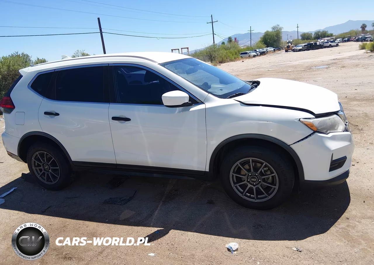 2017 Nissan Rogue S VIN:KNMAT2MT1HP608303 - 12