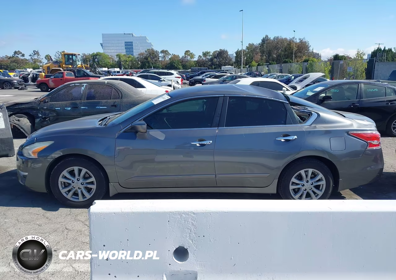 2014 Nissan Altima 2.5 S VIN:1N4AL3AP8EN356298 - 14