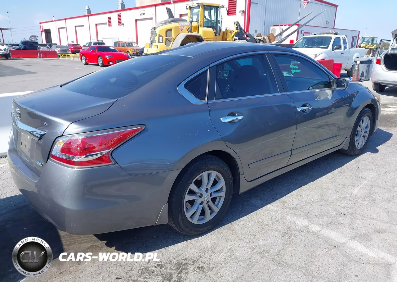 2014 Nissan Altima 2.5 S VIN:1N4AL3AP8EN356298 - 4
