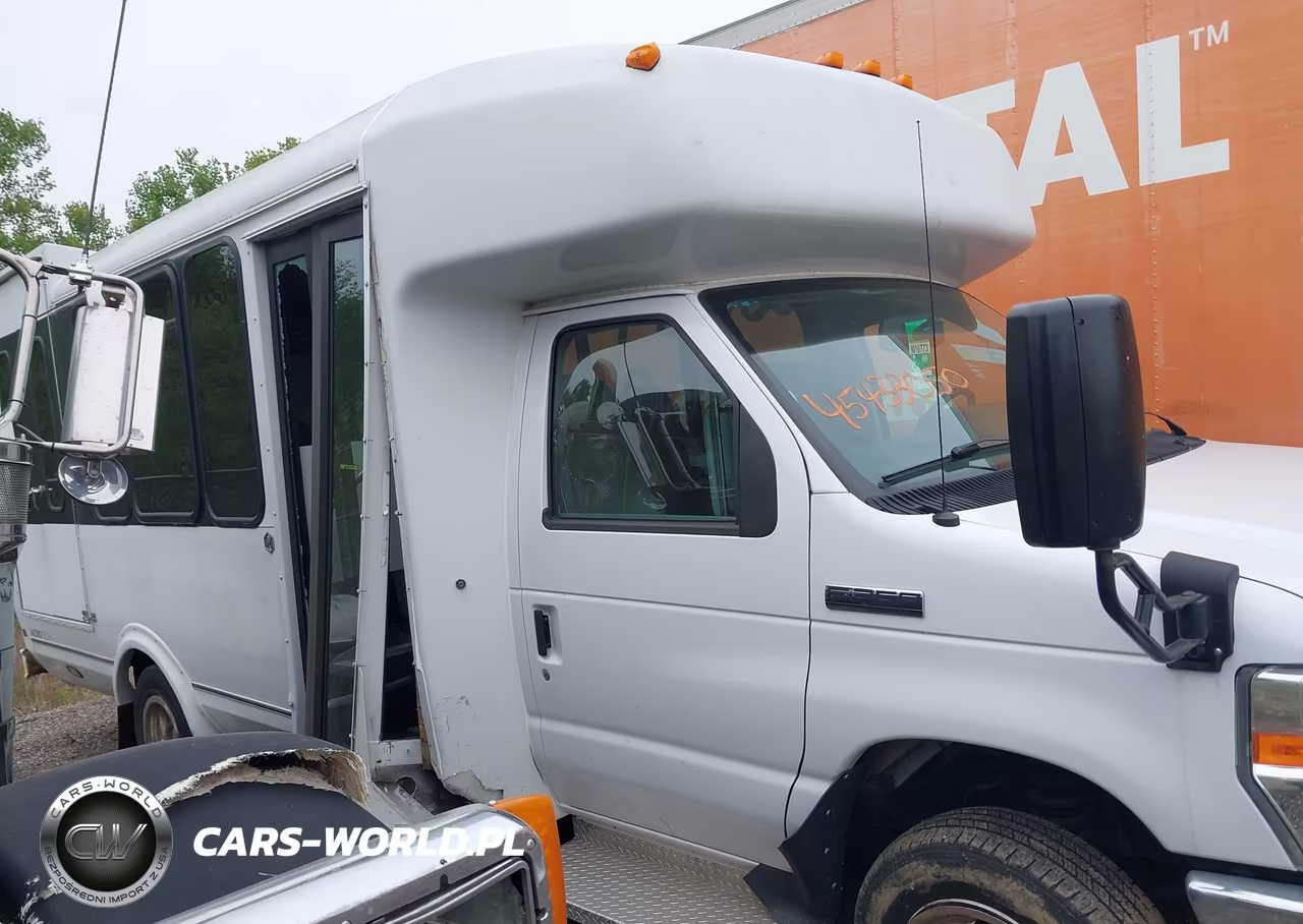 2020 Ford E-350 Cutaway VIN:1FDWE3FS3KDC47655 - 13