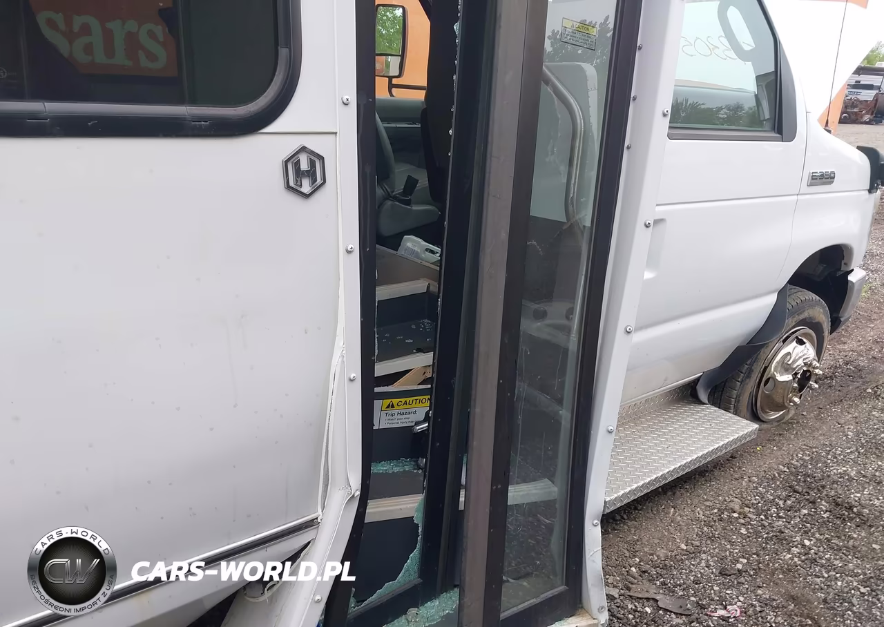 2020 Ford E-350 Cutaway VIN:1FDWE3FS3KDC47655 - 6