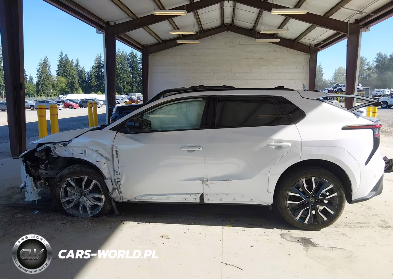 2026 Toyota Bz Limited VIN:JTMBCAEB1TJ014570 - 14