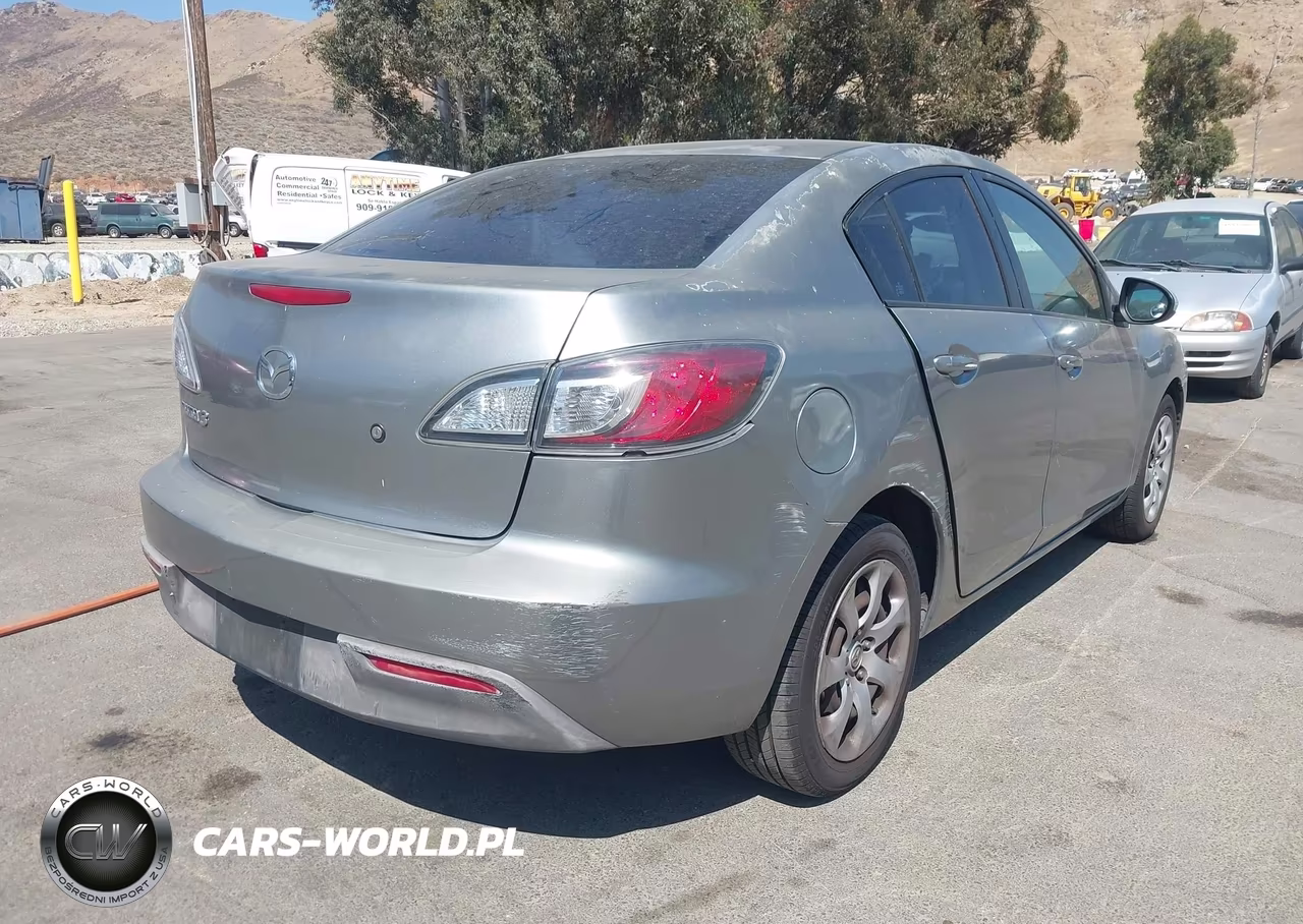 2010 Mazda Mazda3 I Sport VIN:JM1BL1SF5A1185374 - 4