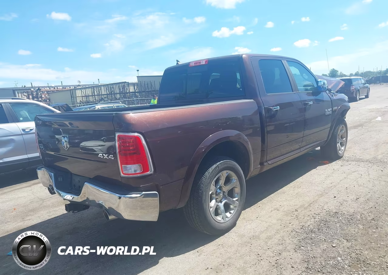 2013 Ram 1500 Laramie VIN:1C6RR7NT4DS638617 - 4