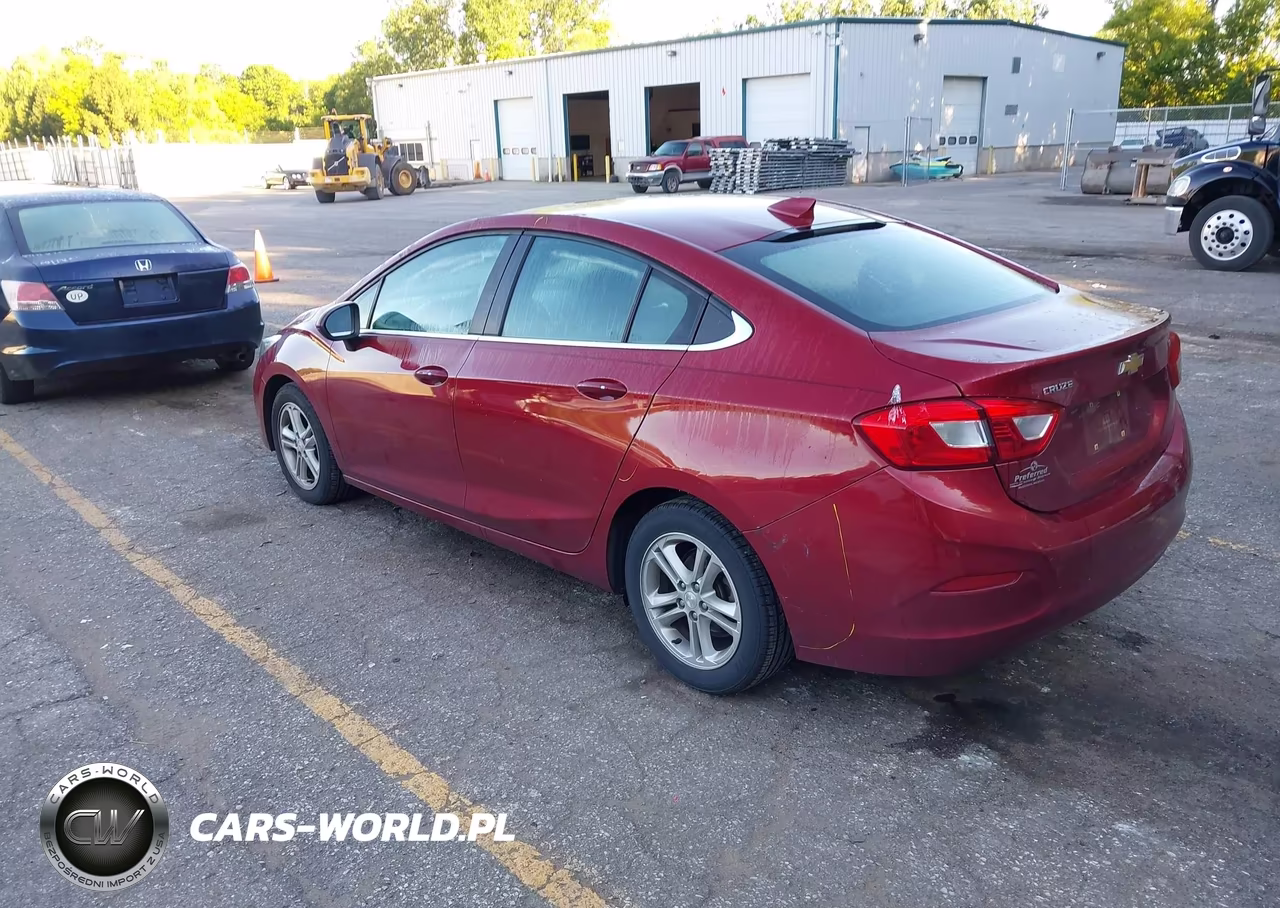 2018 Chevrolet Cruze Lt Auto VIN:1G1BE5SM9J7124647 - 3