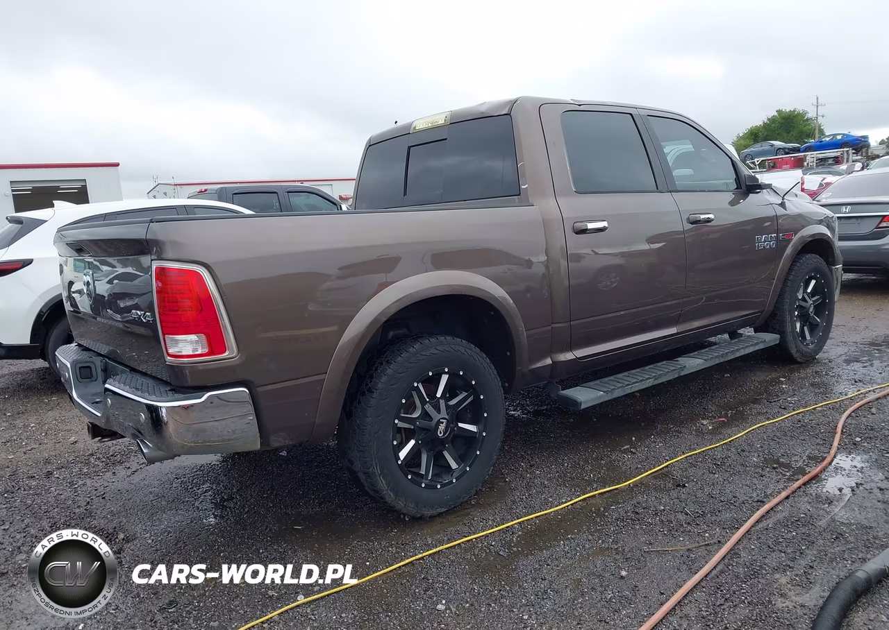 2018 Ram 1500 Laramie 4X4 5'7 Box VIN:1C6RR7NM3JS353900 - 4