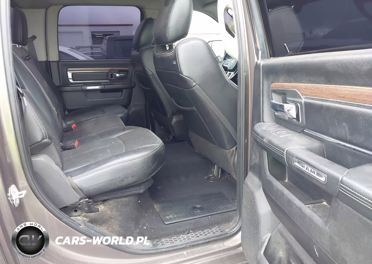 2018 Ram 1500 Laramie 4X4 5'7 Box VIN:1C6RR7NM3JS353900 - 8