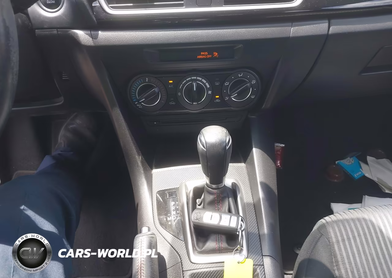 2014 Mazda Mazda3 I Touring VIN:JM1BM1V78E1153462 - 11