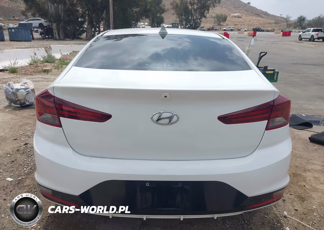 2020 Hyundai Elantra Sel VIN:5NPD84LF4LH568356 - 16