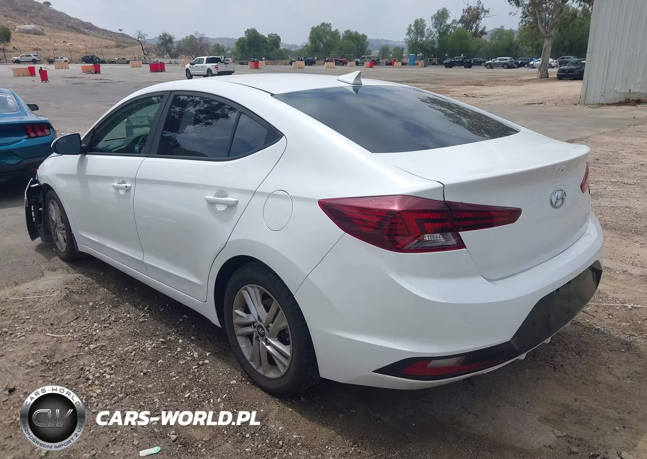 2020 Hyundai Elantra Sel VIN:5NPD84LF4LH568356 - 3