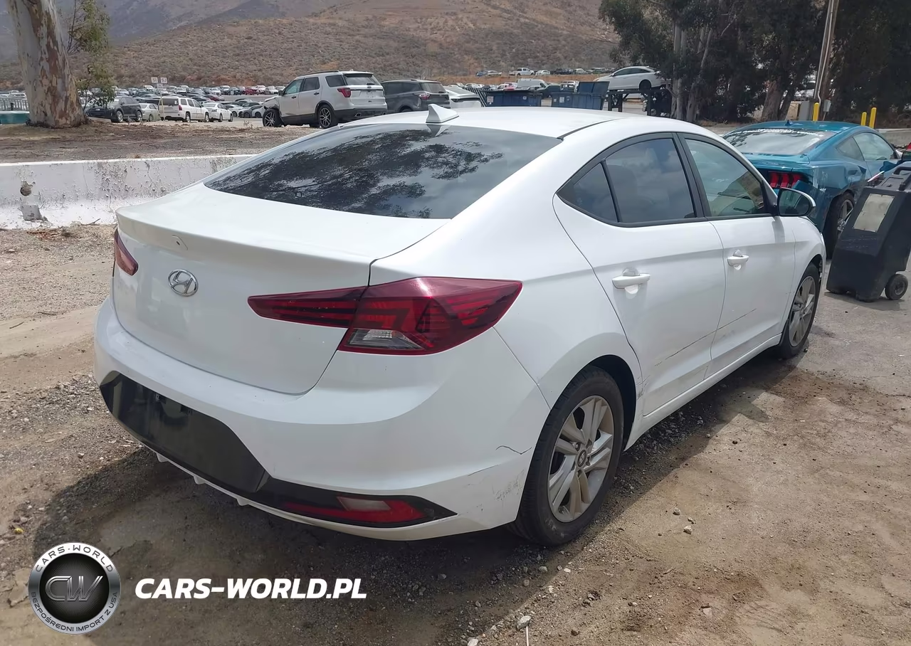 2020 Hyundai Elantra Sel VIN:5NPD84LF4LH568356 - 4