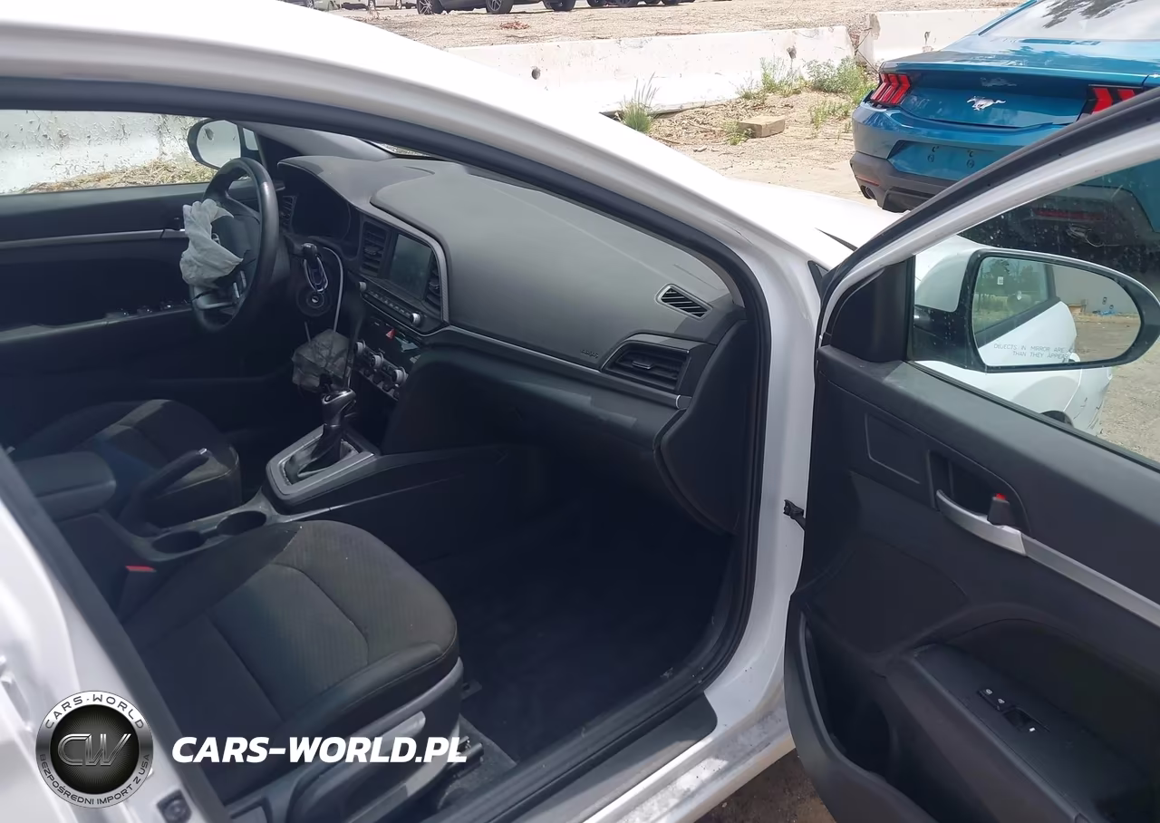 2020 Hyundai Elantra Sel VIN:5NPD84LF4LH568356 - 5