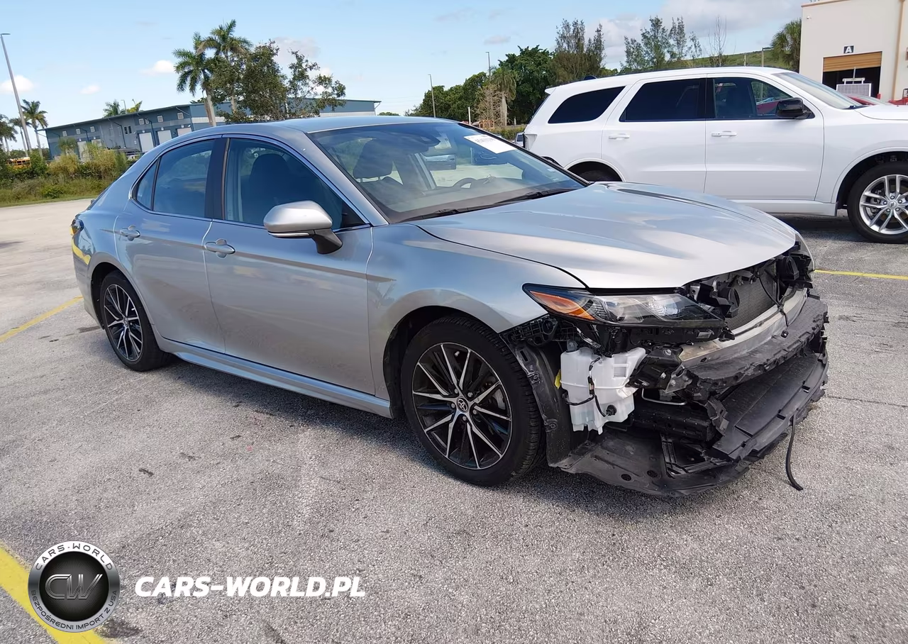 2024 Toyota Camry Se – zdjęcie 1 z 17