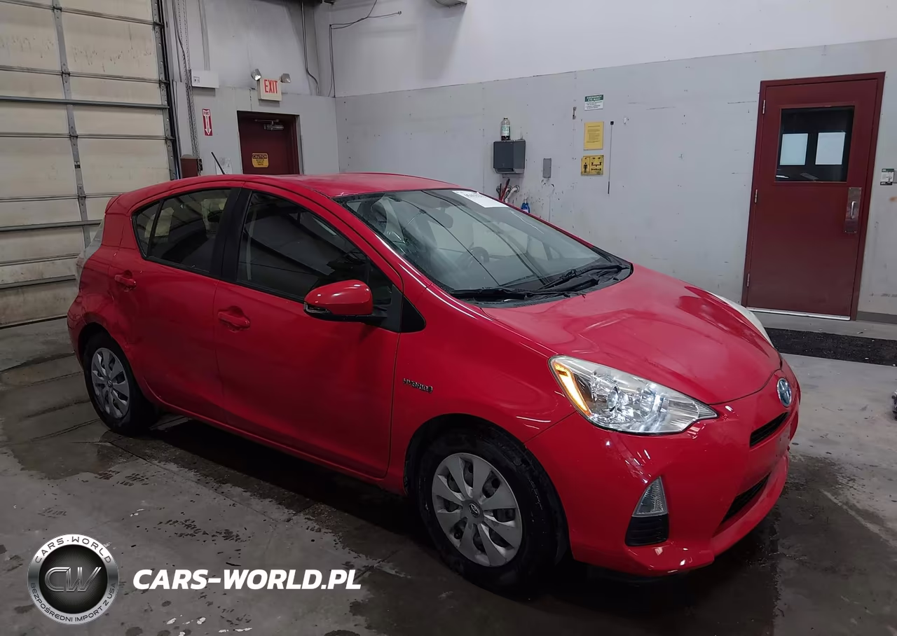 2014 Toyota Prius C Two – zdjęcie 1 z 17