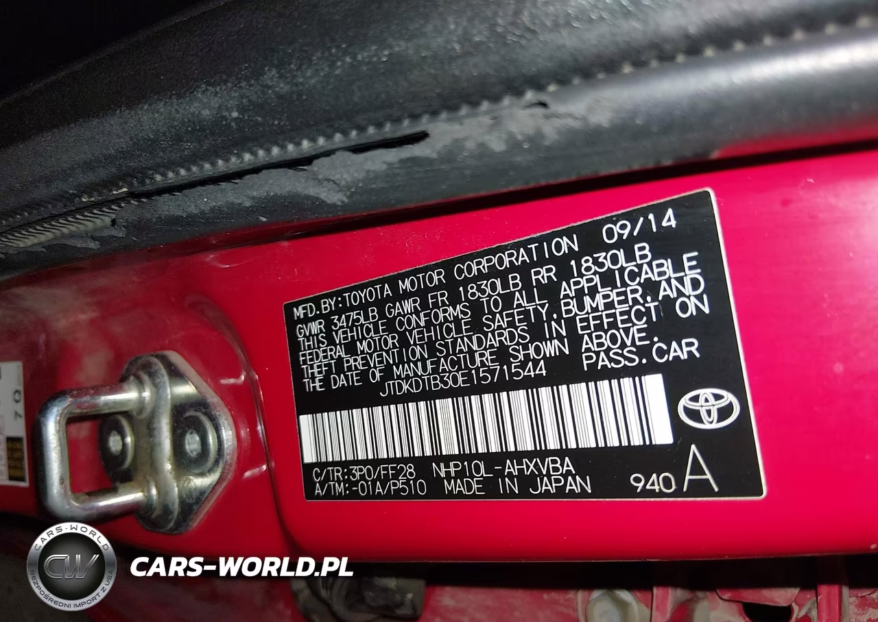 2014 Toyota Prius C Two VIN:JTDKDTB30E1571544 - 9