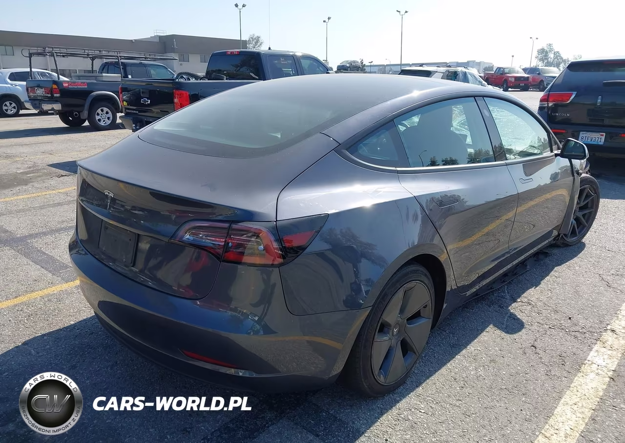 2023 Tesla Model 3 Rear-Wheel Drive VIN:5YJ3E1EAXPF570735 - 4