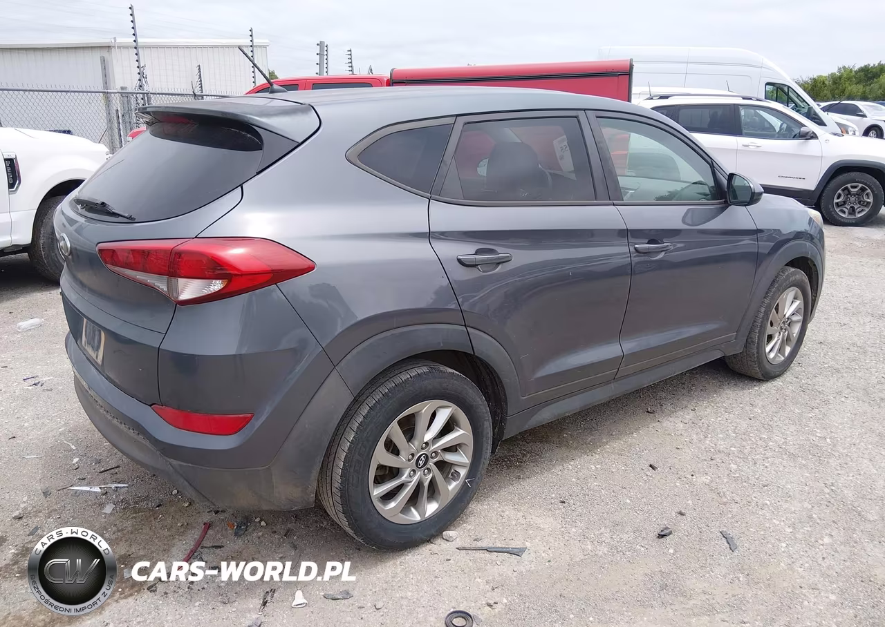 2018 Hyundai Tucson Se VIN:KM8J23A42JU673752 - 4