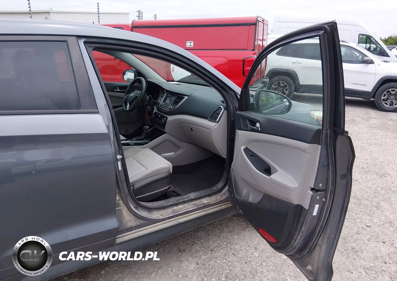 2018 Hyundai Tucson Se VIN:KM8J23A42JU673752 - 5