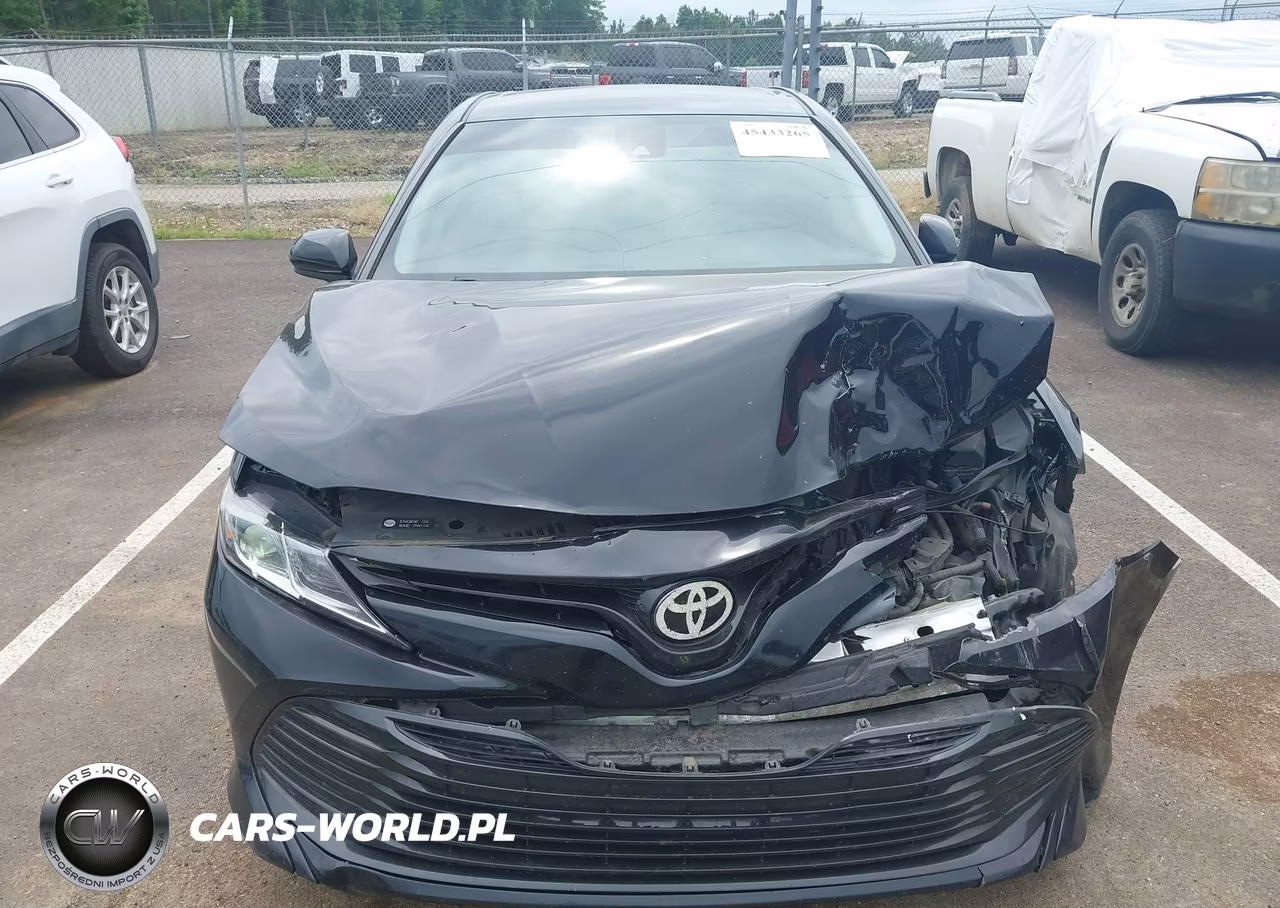 2020 Toyota Camry Le VIN:4T1C11AK3LU506205 - 13
