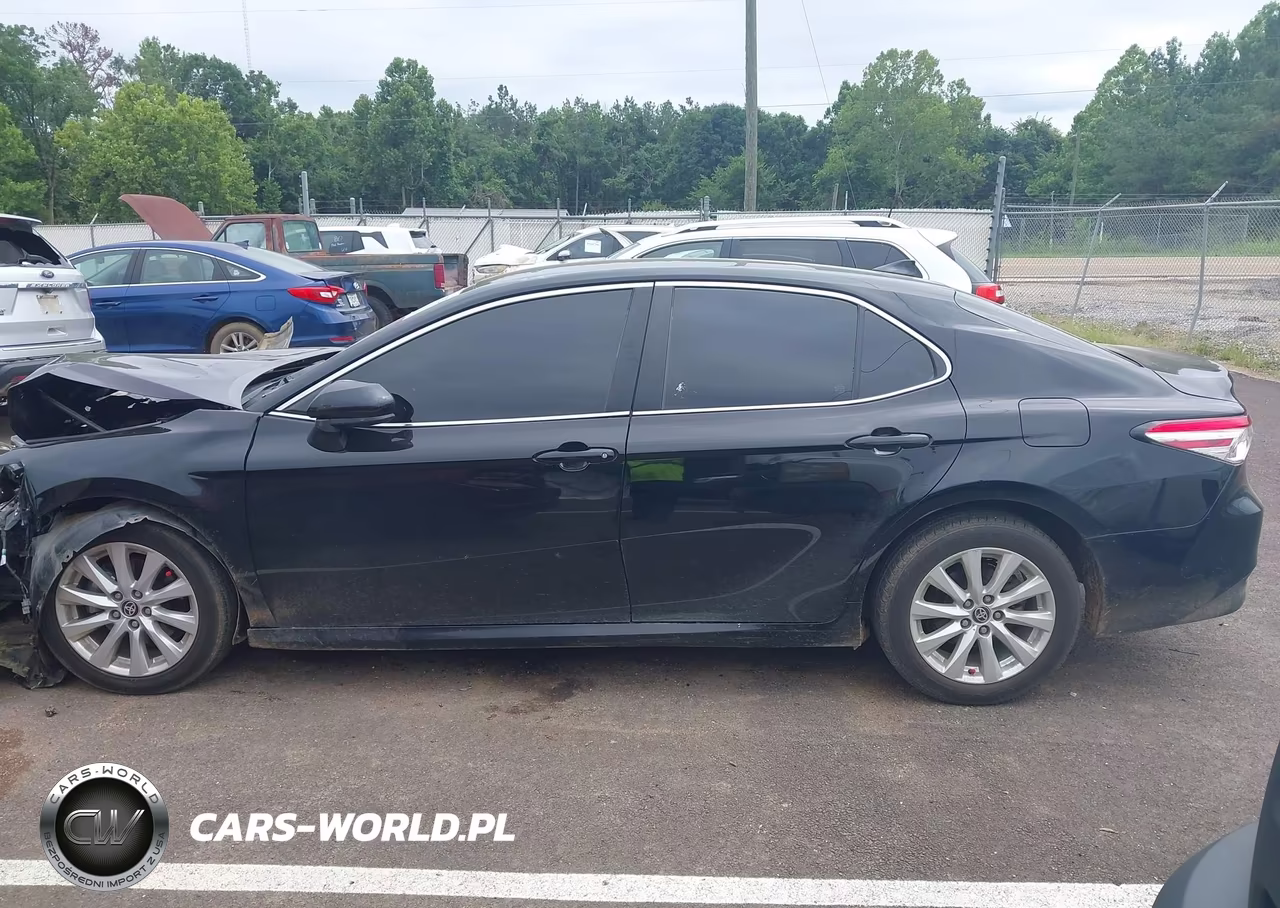 2020 Toyota Camry Le VIN:4T1C11AK3LU506205 - 15