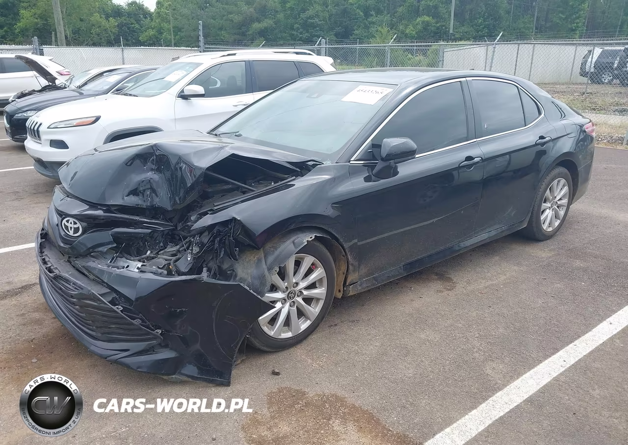2020 Toyota Camry Le VIN:4T1C11AK3LU506205 - 2