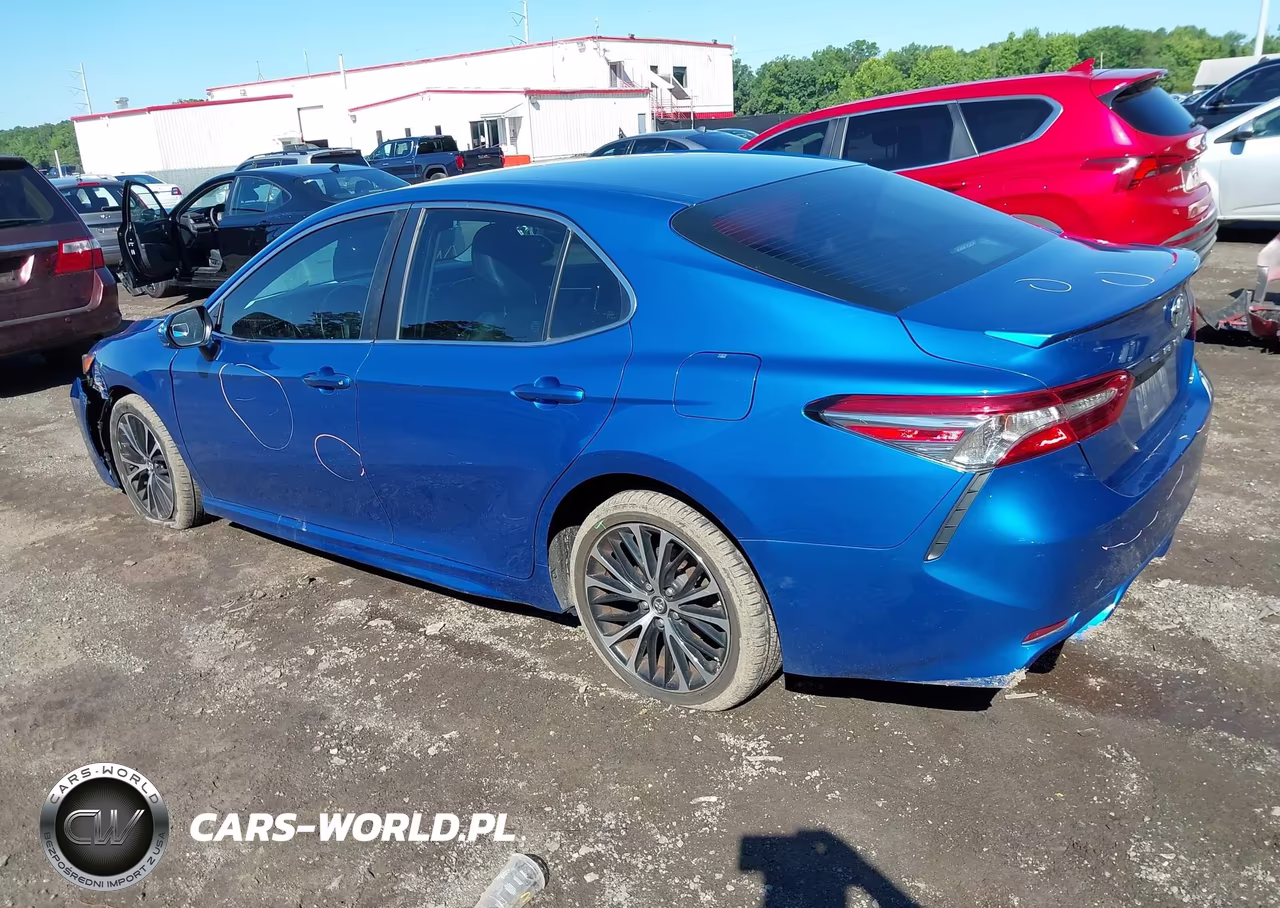 2018 Toyota Camry Se VIN:4T1B11HK9JU018357 - 3