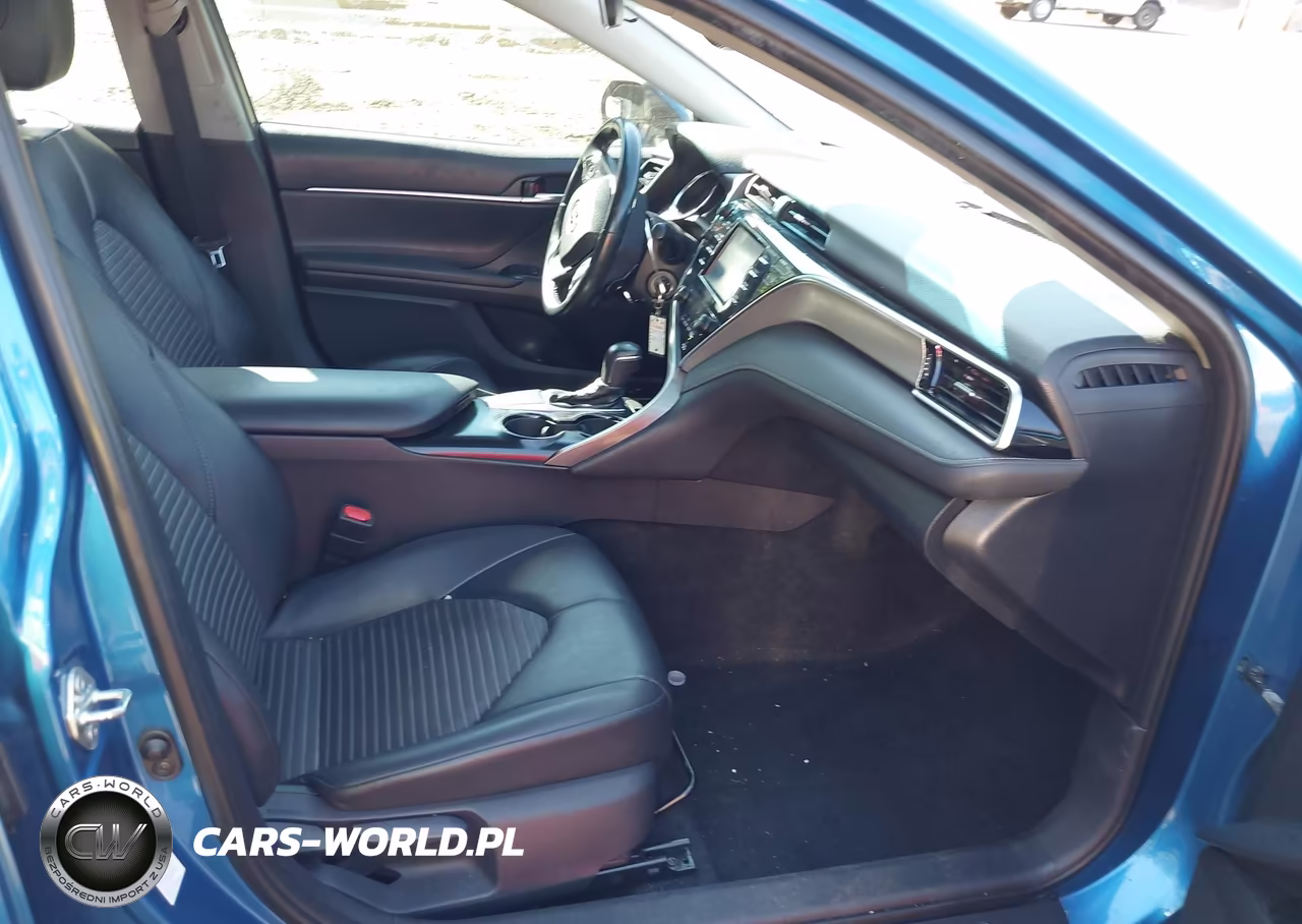 2018 Toyota Camry Se VIN:4T1B11HK9JU018357 - 5