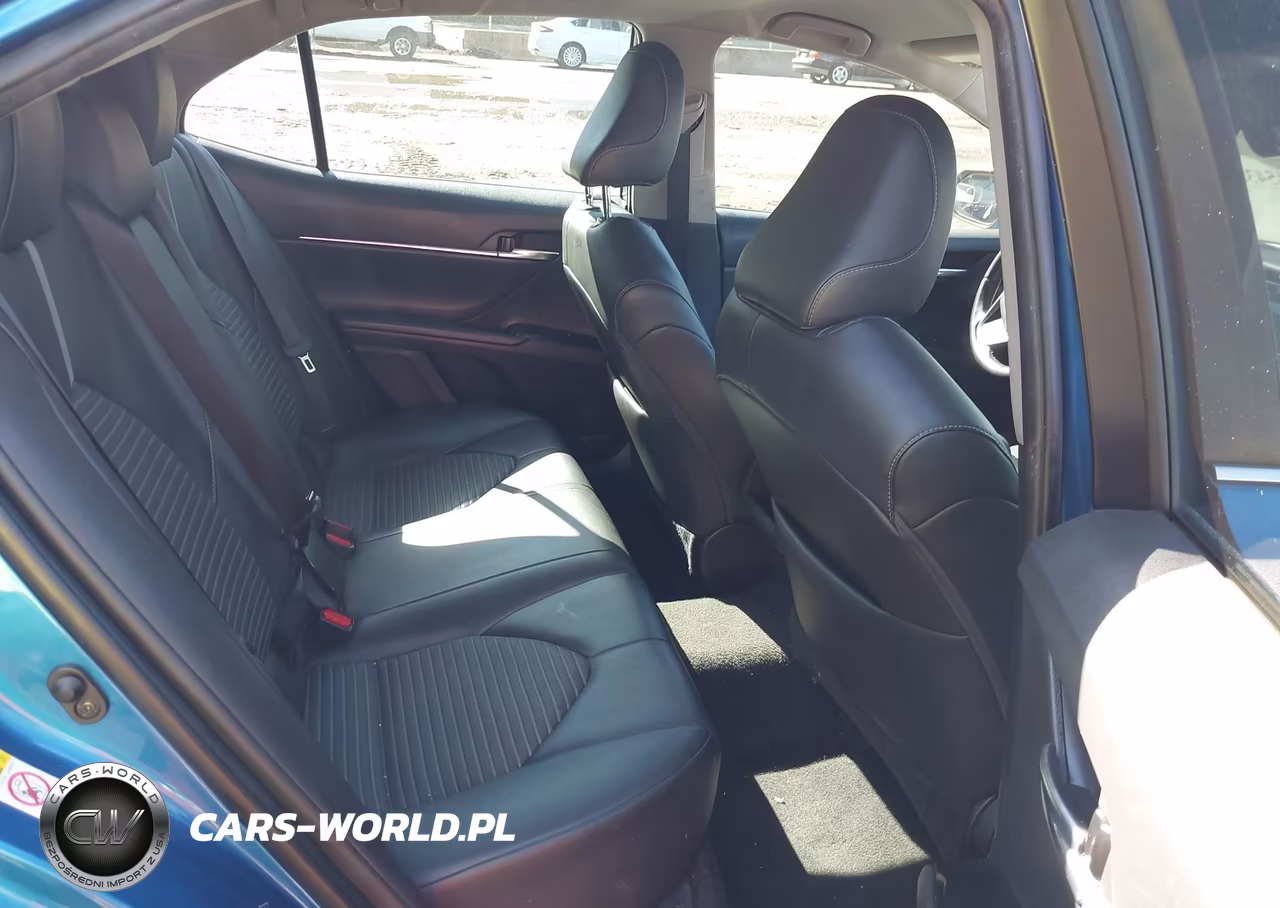 2018 Toyota Camry Se VIN:4T1B11HK9JU018357 - 8