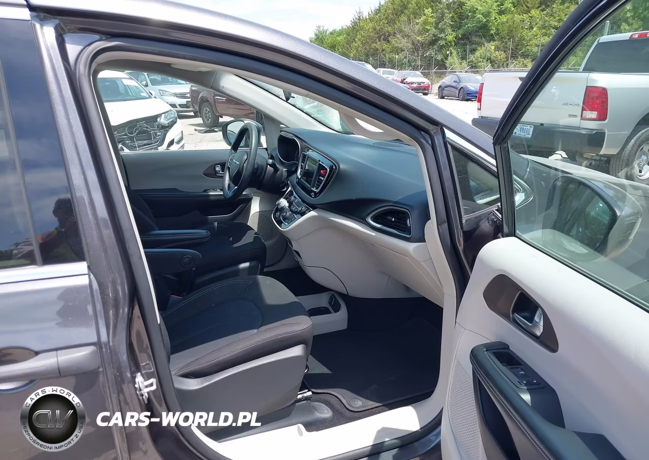 2021 Chrysler Voyager L VIN:2C4RC1AGXMR558420 - 5