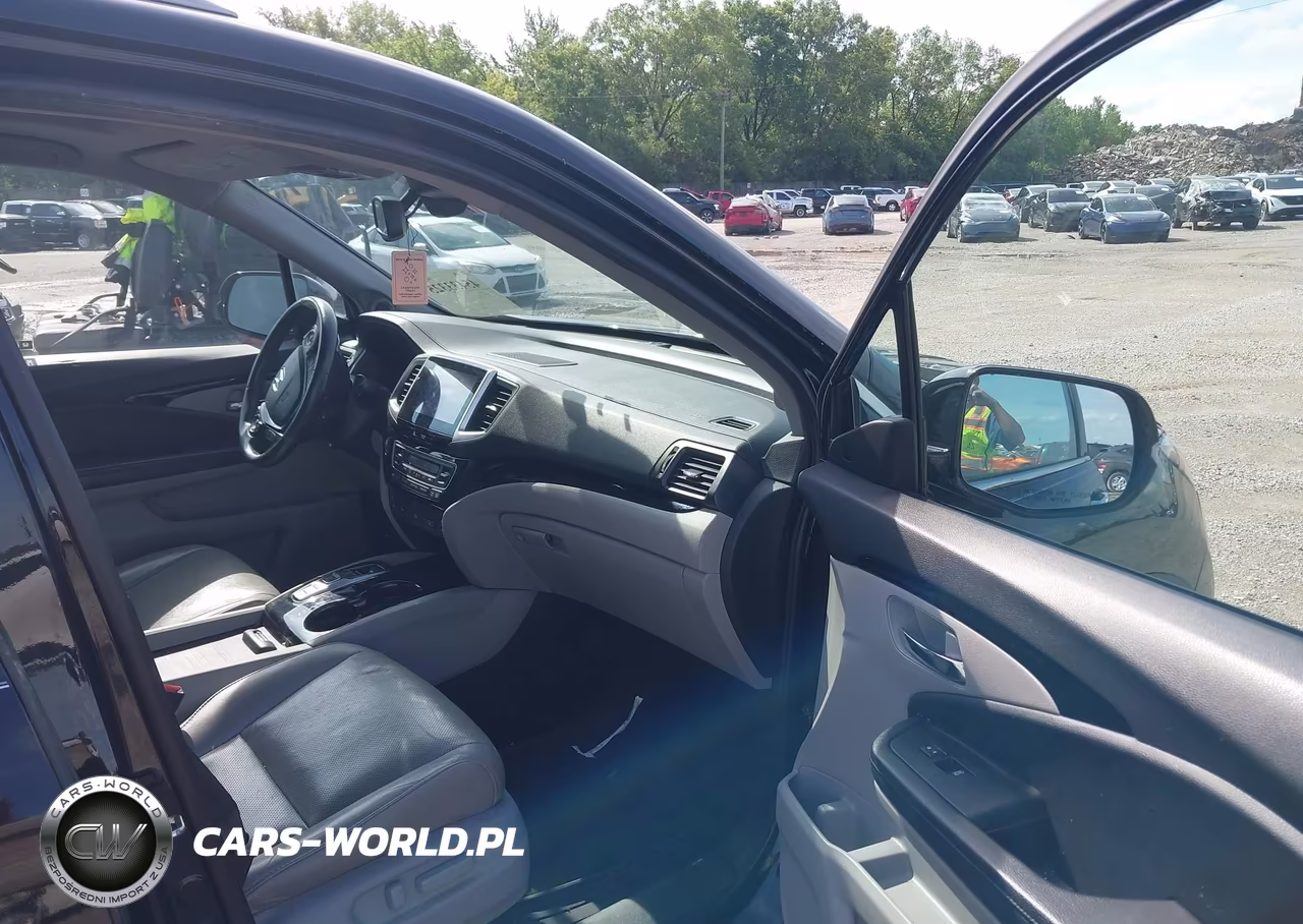 2016 Honda Pilot Elite VIN:5FNYF6H0XGB105424 - 5