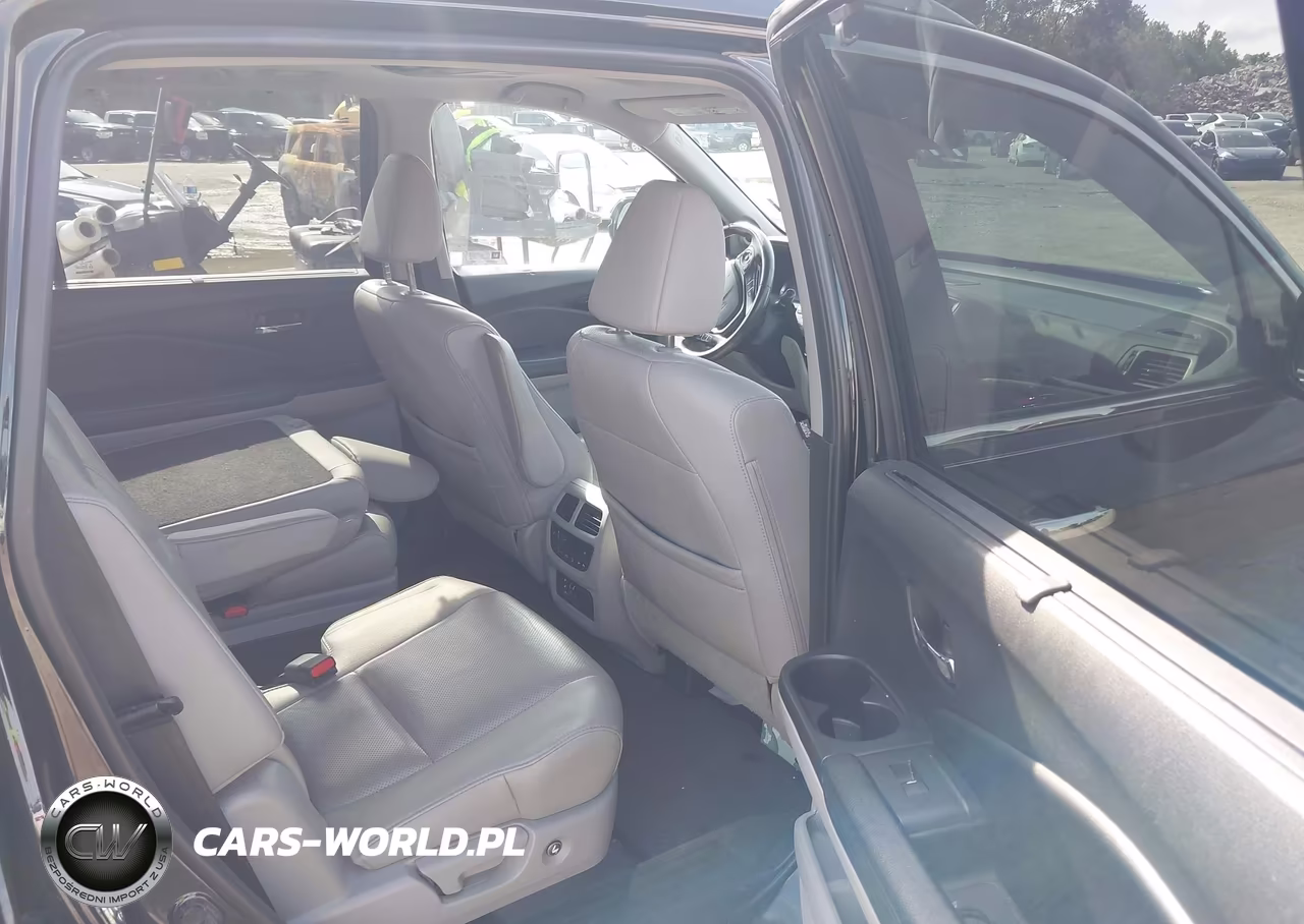 2016 Honda Pilot Elite VIN:5FNYF6H0XGB105424 - 8
