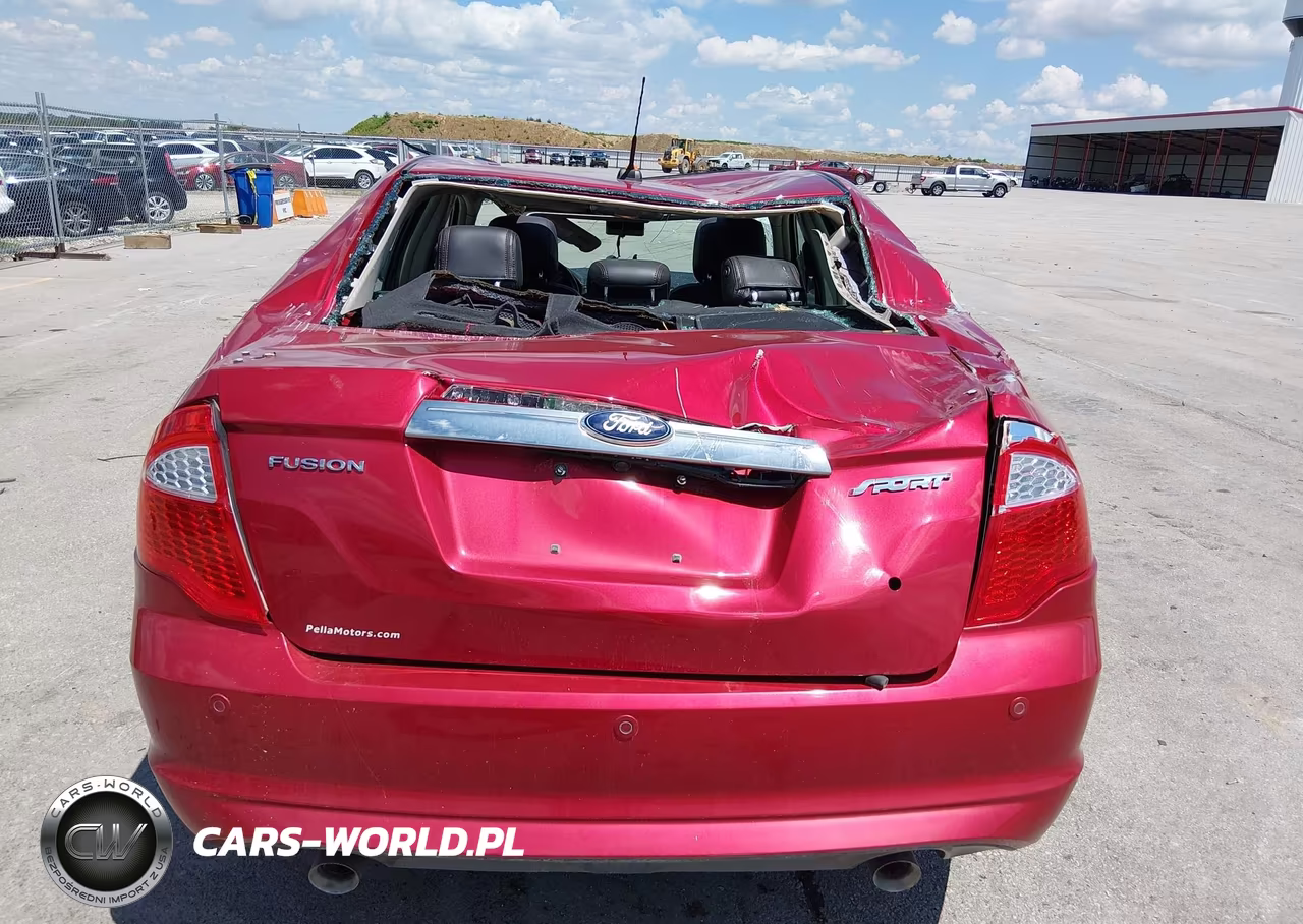 2012 Ford Fusion Sport VIN:3FAHP0KCXCR394039 - 17
