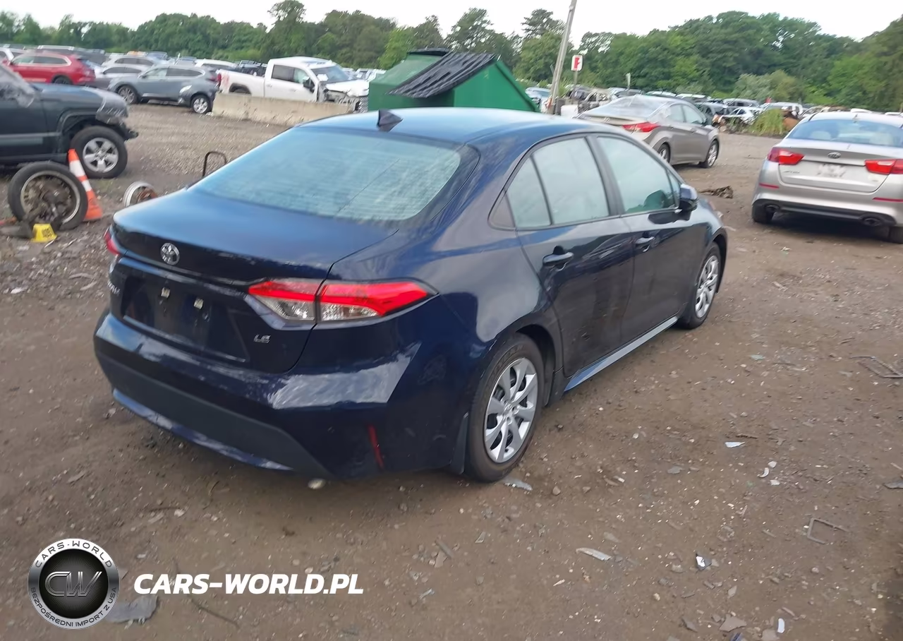 2022 Toyota Corolla Le VIN:5YFEPMAE4NP377799 - 4