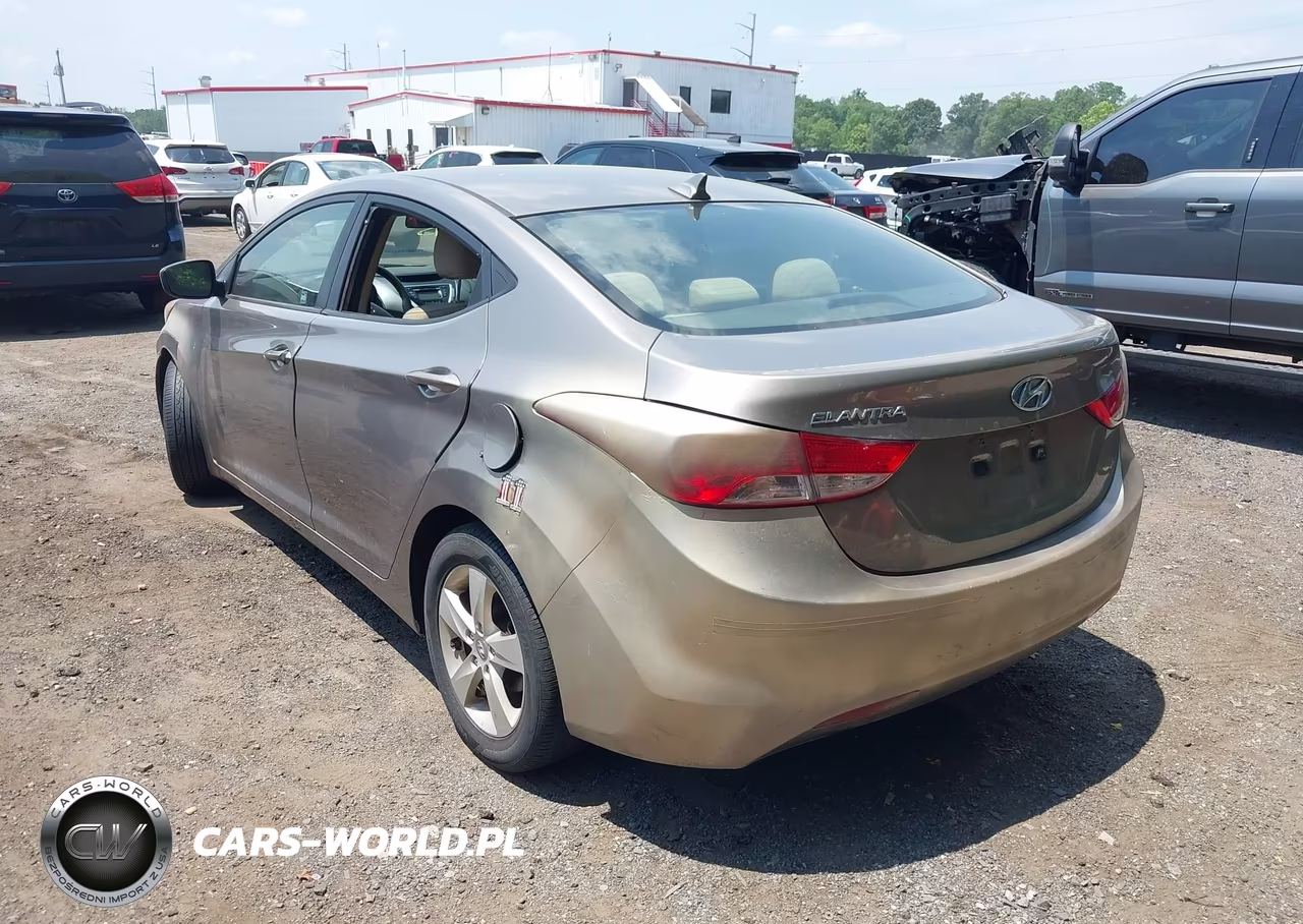 2011 Hyundai Elantra Gls VIN:5NPDH4AE2BH010322 - 3
