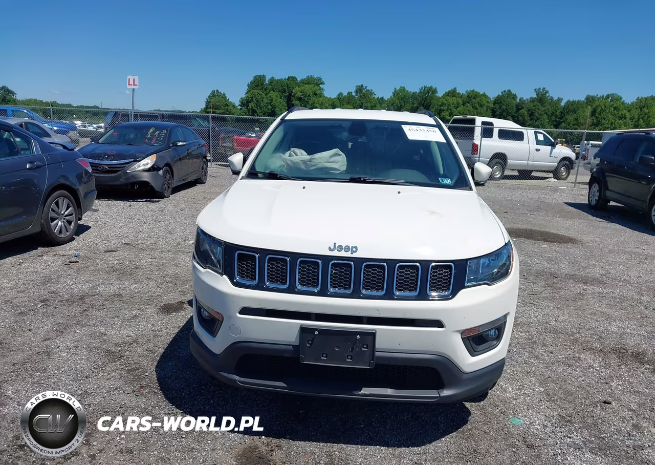 2019 Jeep Compass Latitude 4X4 VIN:3C4NJDBB9KT696257 - 12